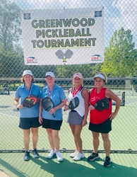 Women's 3.0 Division Winners and Finalists